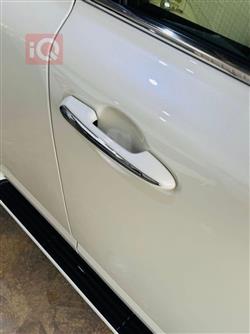 تۆیۆتا لاند کروزەر